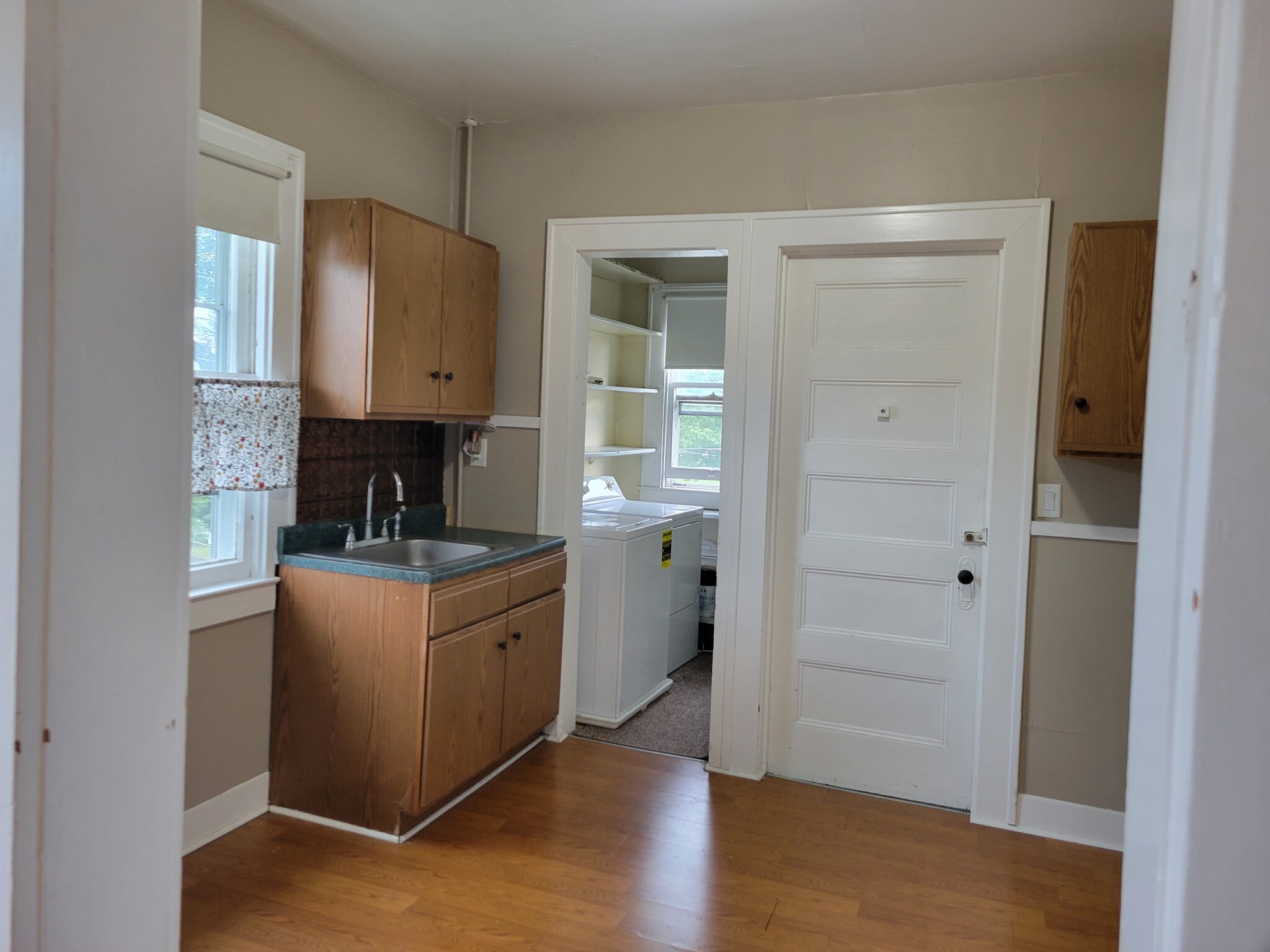Kitchen and Laundry room *hook-ups only - 601 Park Ave