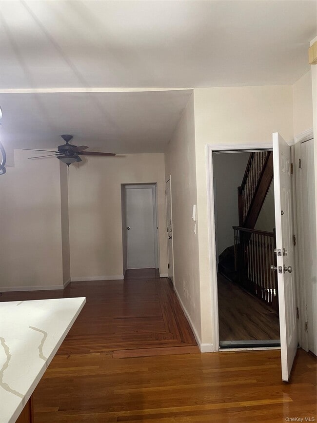 Building Photo - 328 Troy Ave