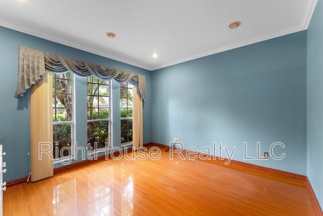 Building Photo - 1037 Bridgeway Blvd