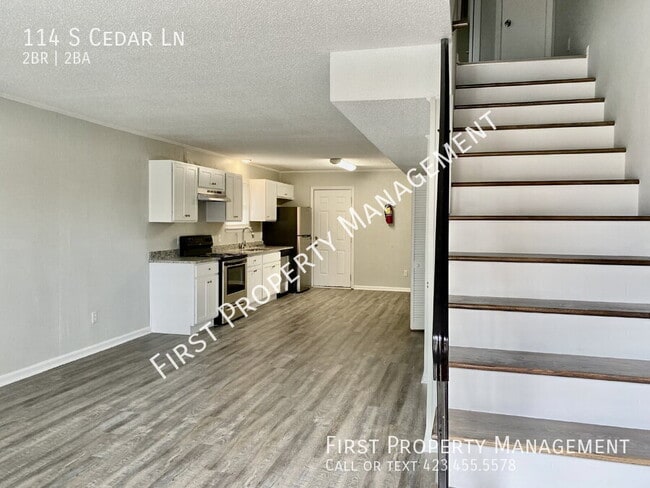 Building Photo - 114 S Cedar Ln