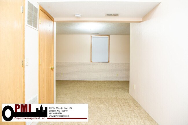 Building Photo - 1738 N 27th St