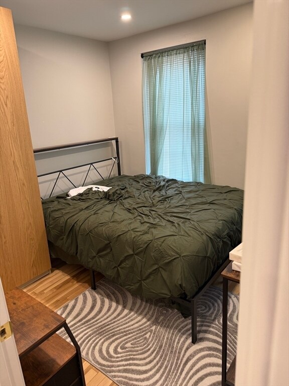 Building Photo - 54 Melrose St