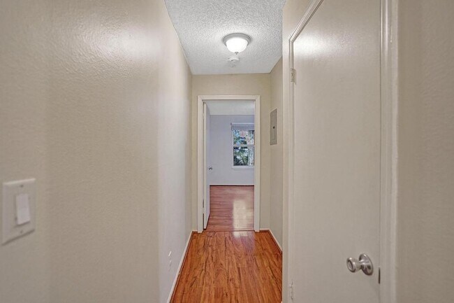 Building Photo - 2301 N Congress Ave