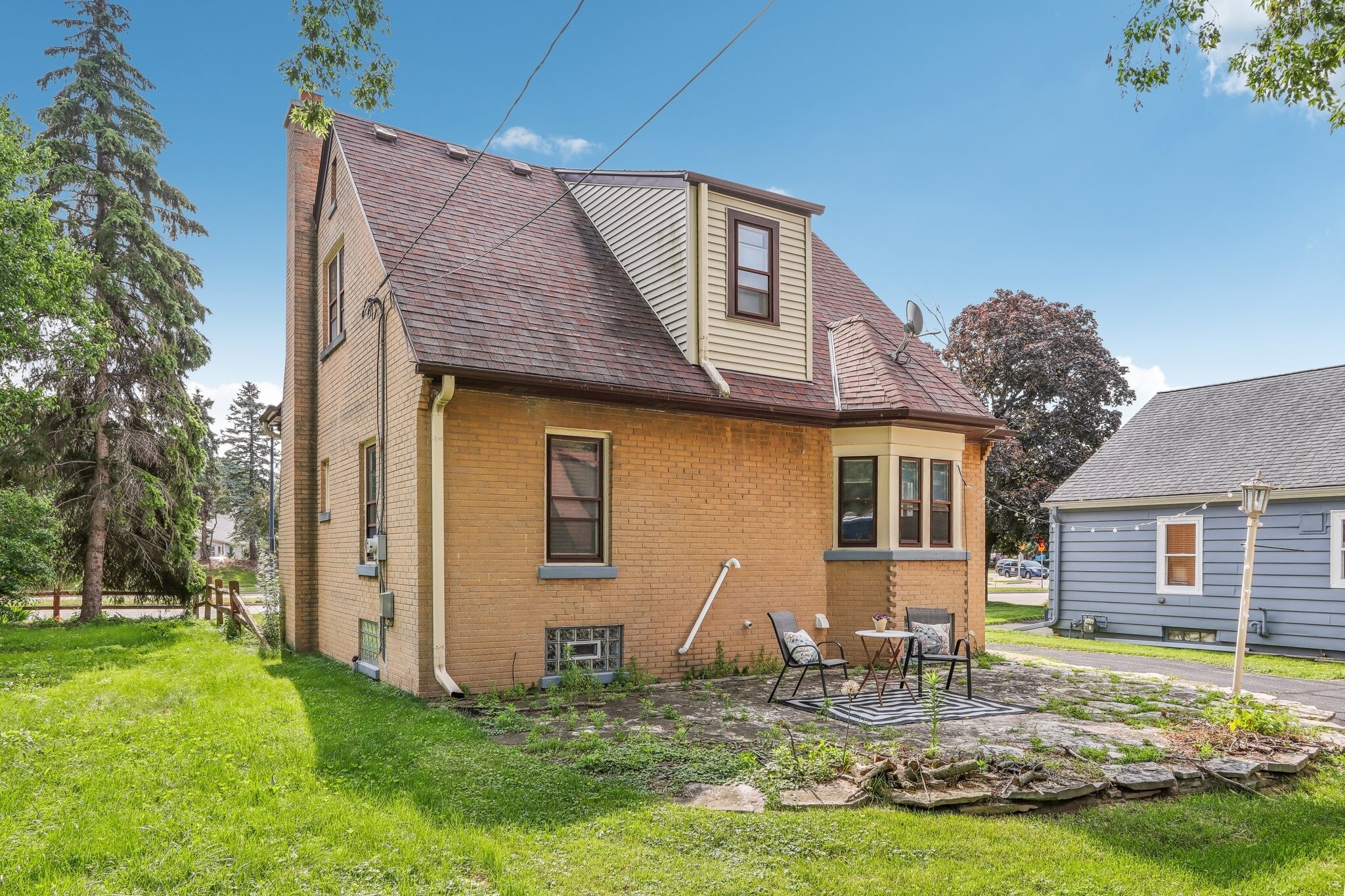Building Photo - 6225 N Green Bay Ave