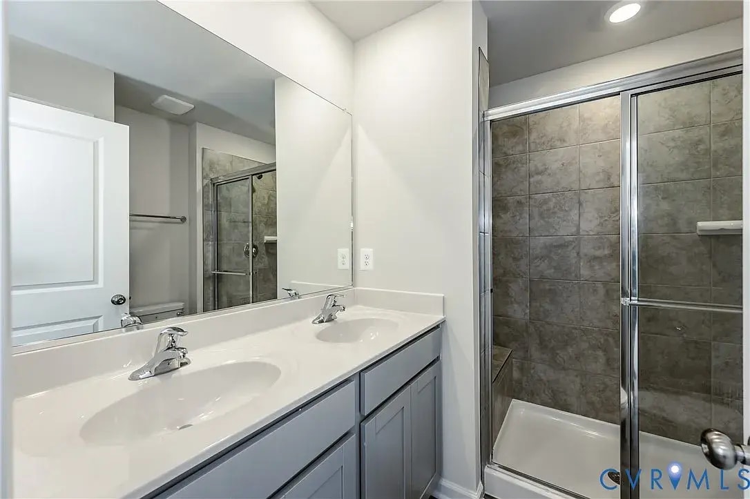 Building Photo - 8753 Whitman Dr