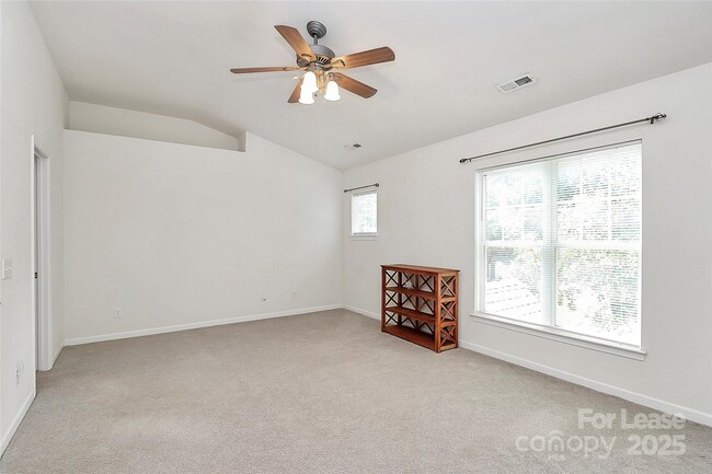 Building Photo - 16919 Commons Creek Dr