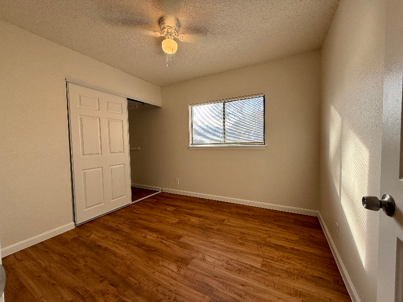 Building Photo - 8519 Ridge Garden Dr