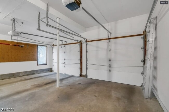 Building Photo - 88 Van Blarcom Ln