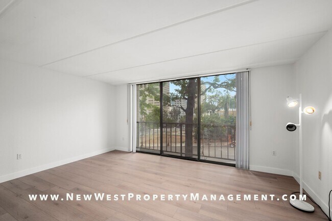 Building Photo - Renovated Cortez Hill 2 Bedroom at Symphon...
