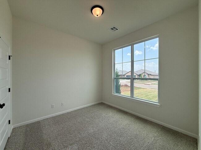 Building Photo - 18116 Austin Ct
