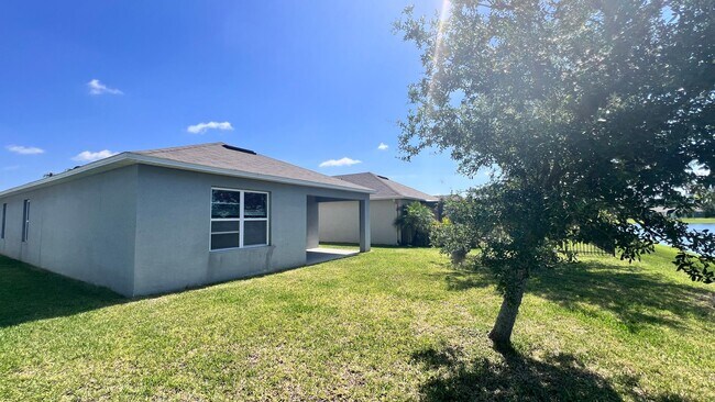 Building Photo - Beautiful 3 Bedroom, 2 Bathroom Home near ...