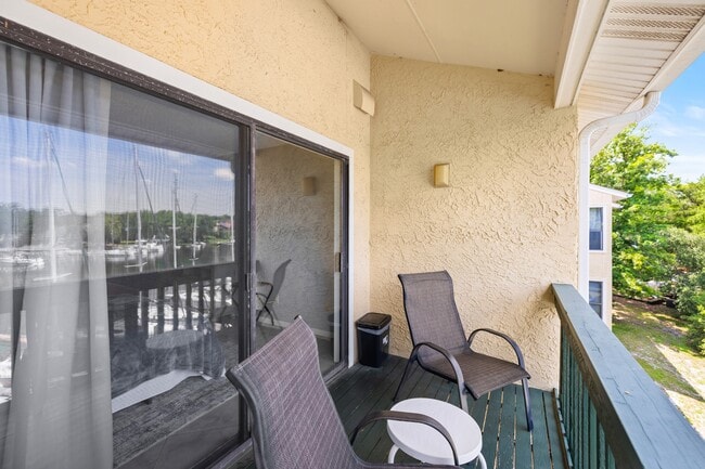 Building Photo - 300 Yacht Club Dr