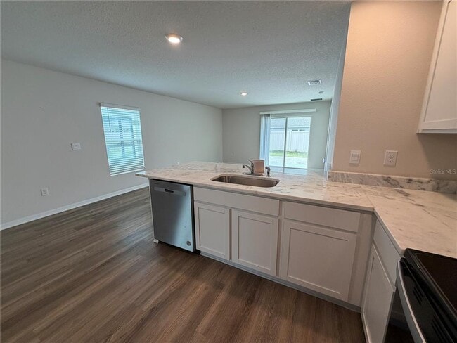 Building Photo - 5831 Silver Moonlight Dr