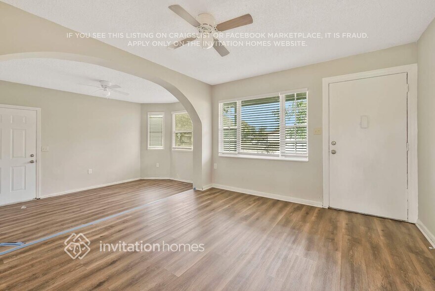 Building Photo - 4560 Barley St