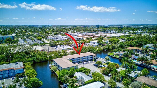 Building Photo - 1400 NE 57th Ct