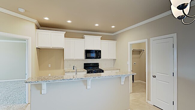 Building Photo - 10704 Mountain Fork Dr