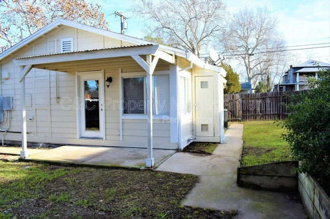 Building Photo - 149 Cedar St