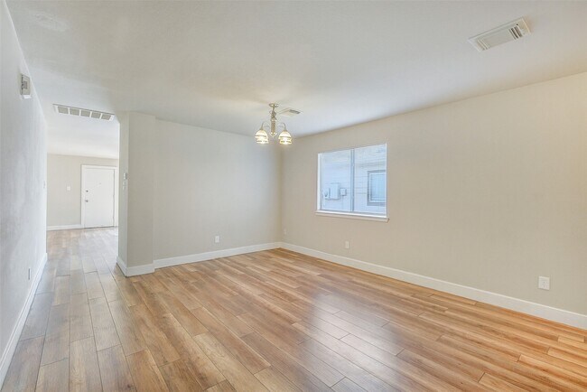 Building Photo - 605 Pinto Springs Ln