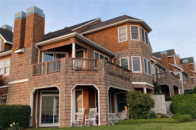 Building Photo - 113 Half Moon Bay Dr