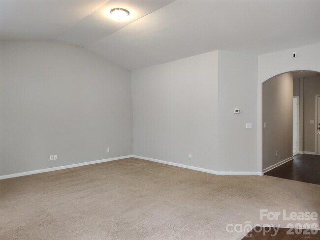 Building Photo - 9623 Weikert Rd