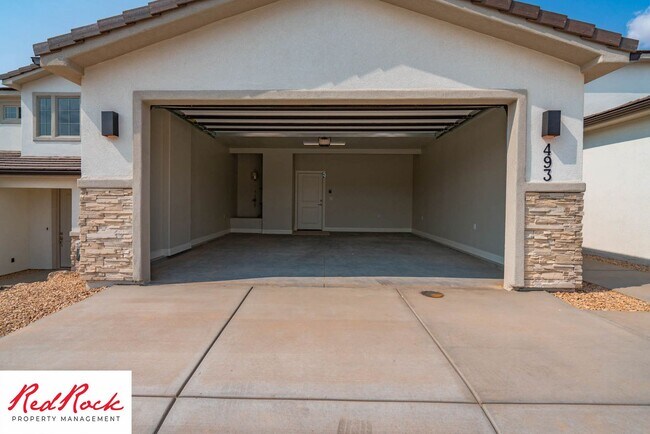 Building Photo - 493 N 550 W