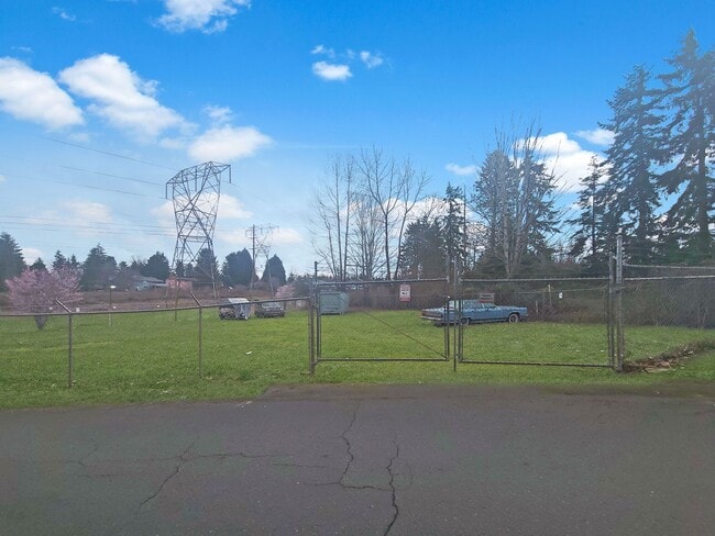 Building Photo - View of Renton Valley 2b/1.5ba Condo ***COMING SOON***