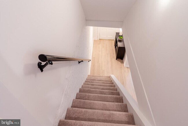 Building Photo - 1683 35th St NW