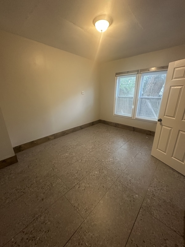 Building Photo - 3244 W 92nd St