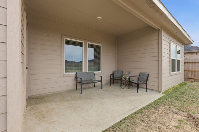 Building Photo - 17719 Winfall Dr