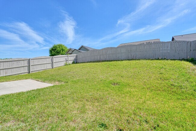 Building Photo - 707 Bankston Dr