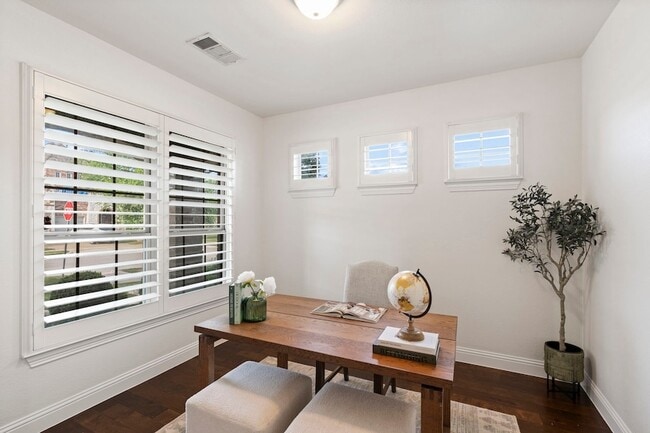 Building Photo - 124 Lavender Ln