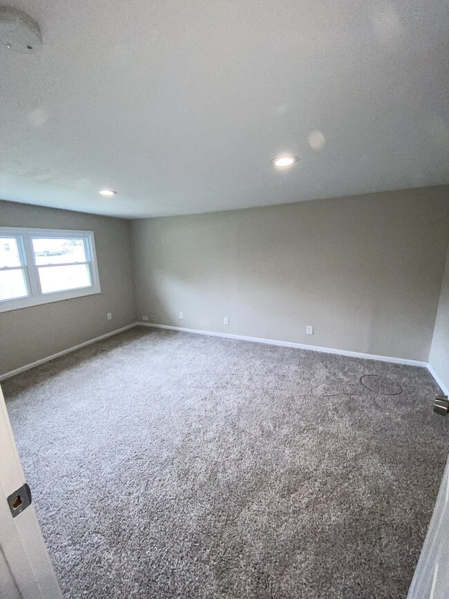 Building Photo - 1902 Burry Cir Dr