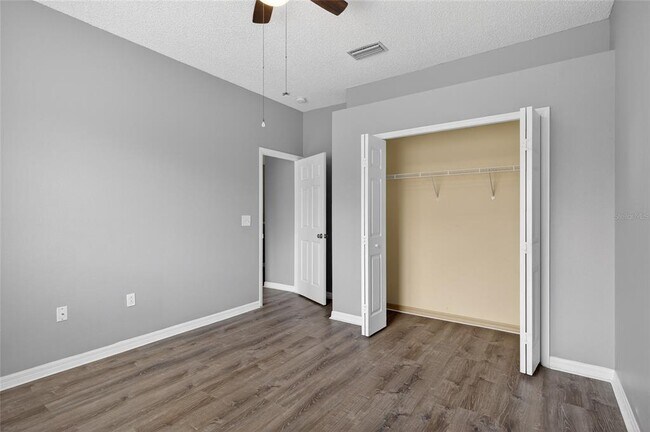 Building Photo - 4210 Harbor Lake Dr