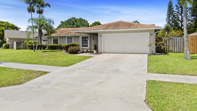 Building Photo - 4114 Bay Laurel Way