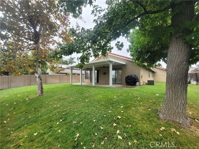 Building Photo - 1221 N Dearborn St