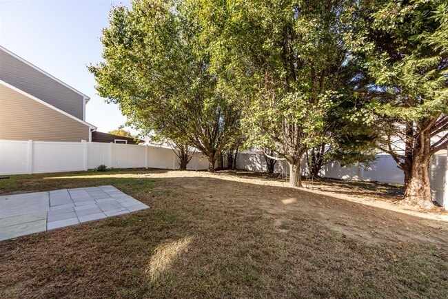 Building Photo - 4811 Sunburst Ln