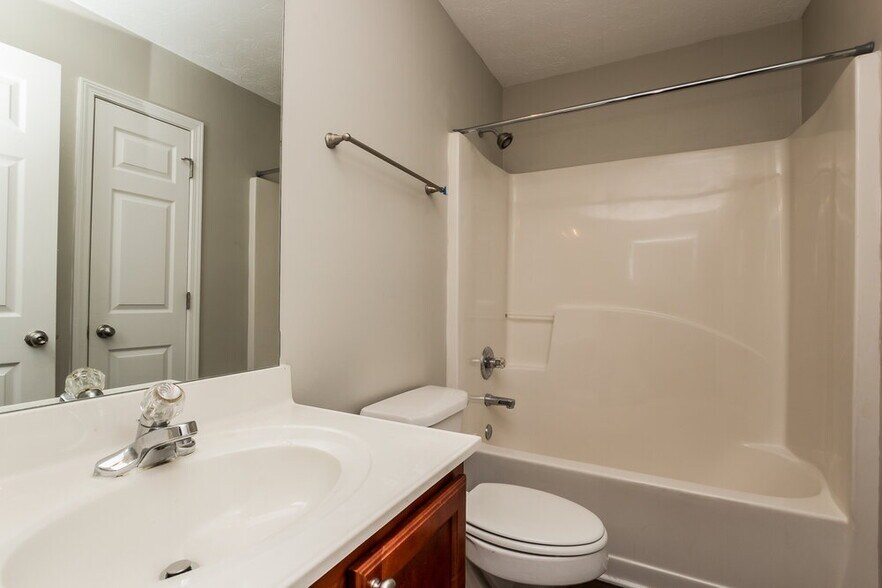 Building Photo - 217 Winterbury Dr