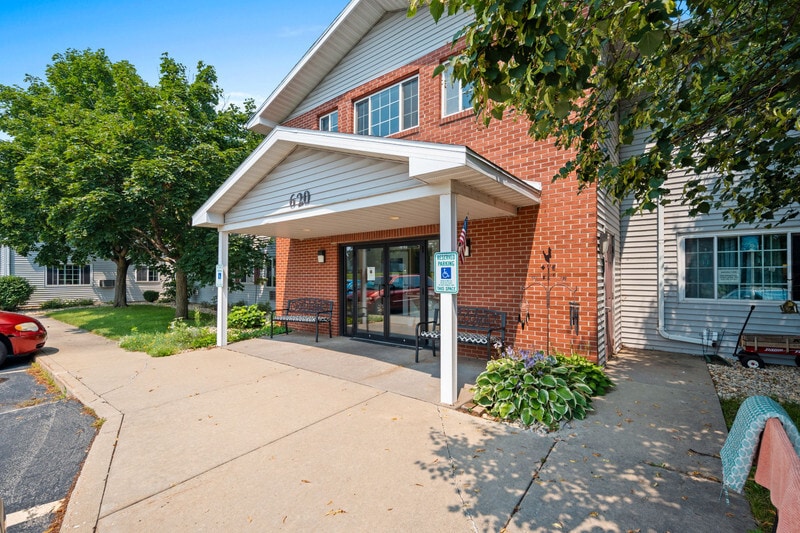 Building Photo - Homestead Apartments