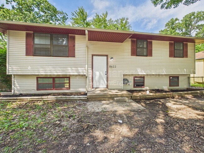 Building Photo - 8622 E 108th Terrace