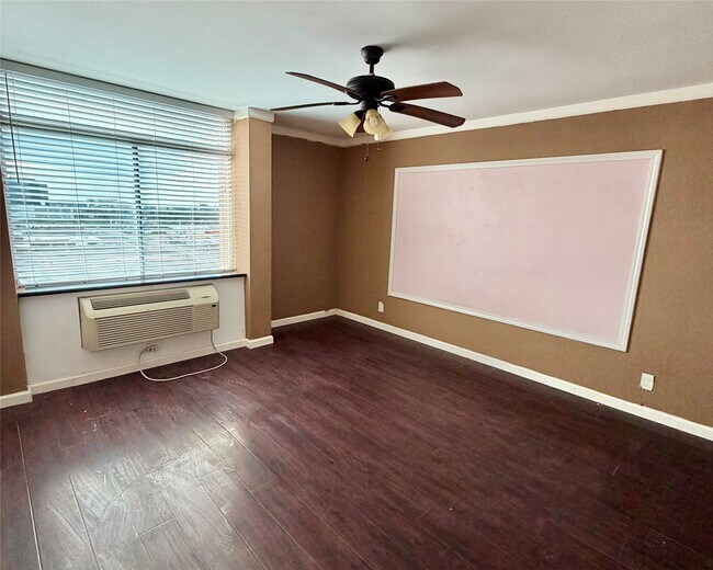 Building Photo - 7520 Hornwood Dr