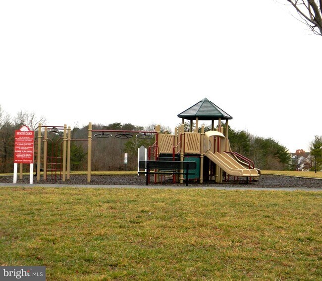 Building Photo - 2575 Blue Water Blvd