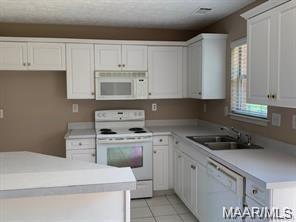 Building Photo - 30 Rosewood Ct