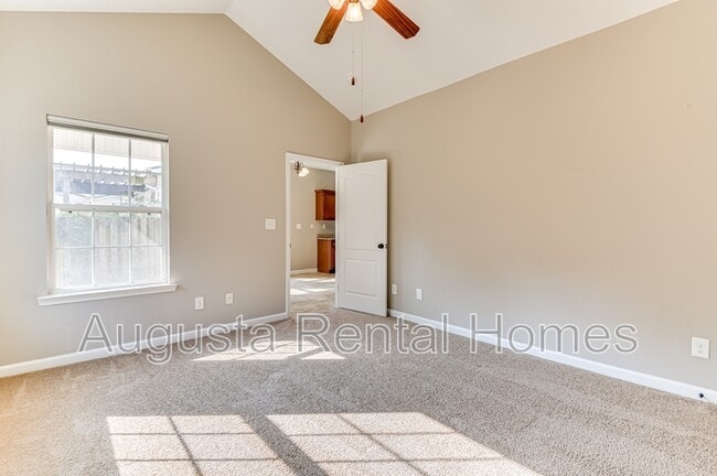 Building Photo - 812 Oshields Ct