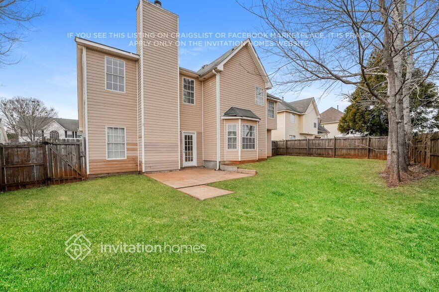 Building Photo - 220 Hazelhurst Dr