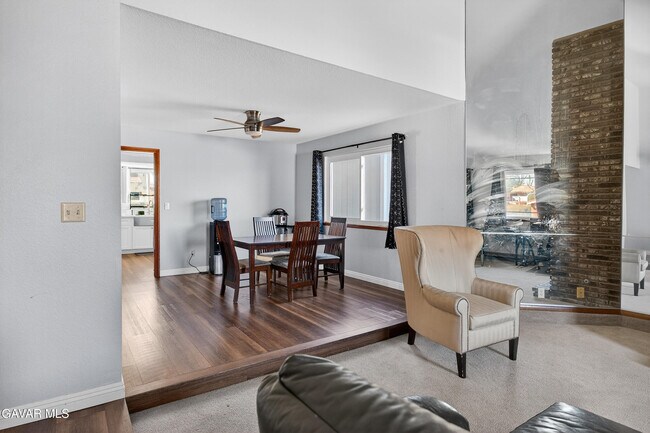 Building Photo - 41537 Poplar Cir