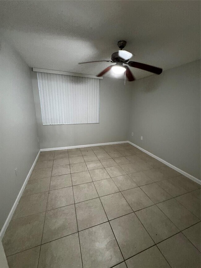 Building Photo - 12106 St.Andrews Place Apt #102, Miramar, FL 33025 - 3 BR 2 BA condo