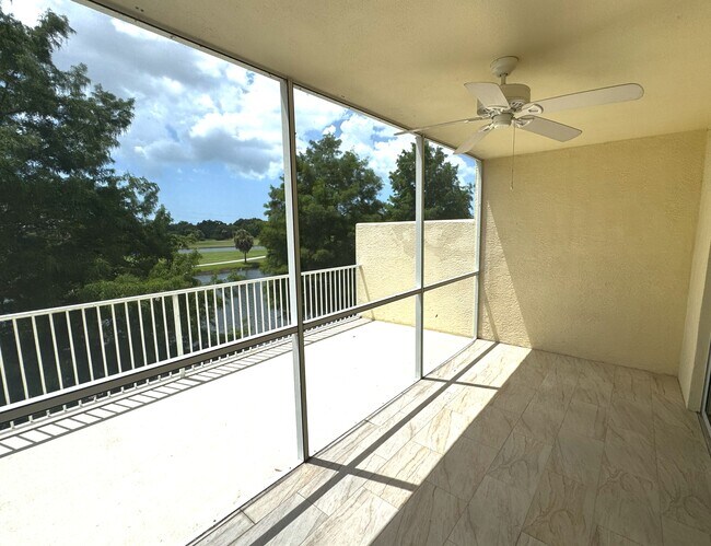 Building Photo - Country Club 6103