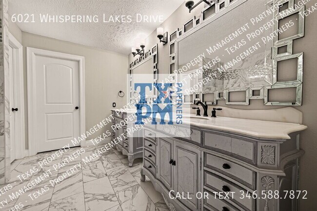 Building Photo - 6021 Whispering Lakes Dr
