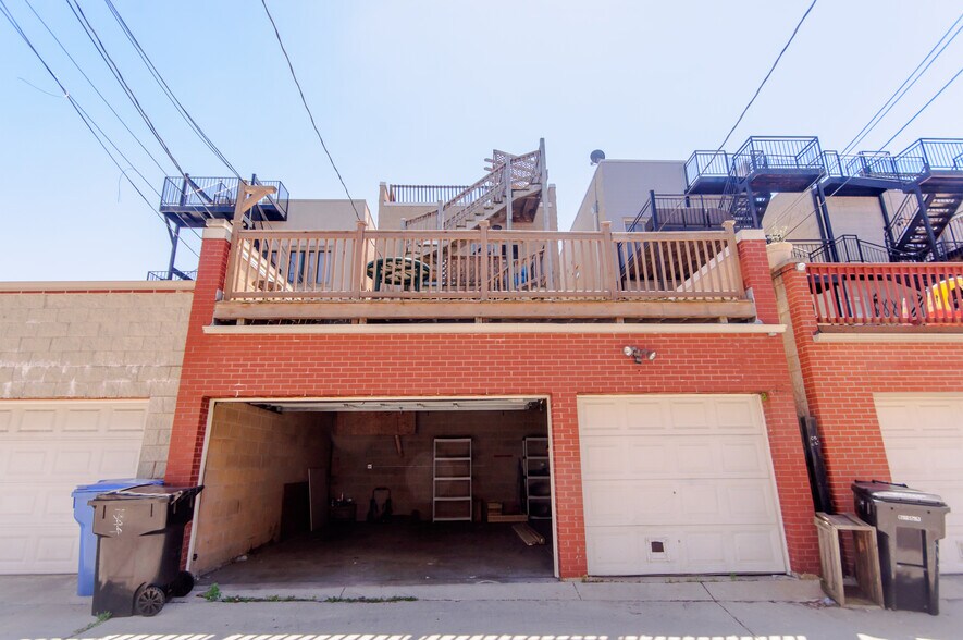 Building Photo - 1344 W Grenshaw St