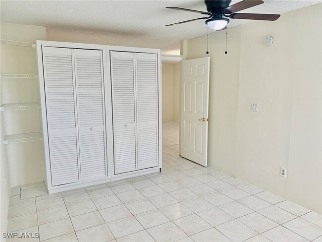 Building Photo - 826 Wiggins Pass Rd